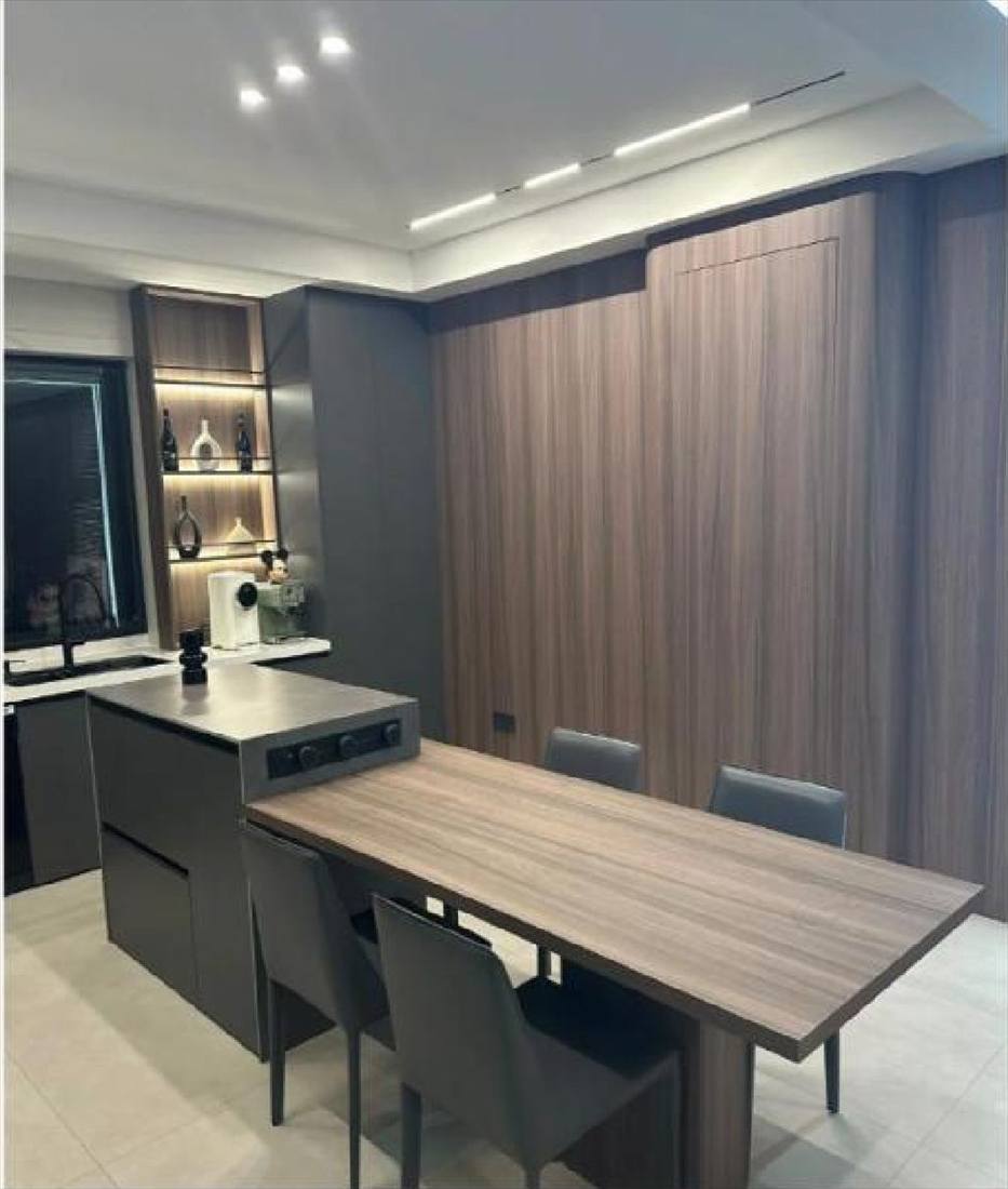 Style C kitchen design, photo 4 of 7