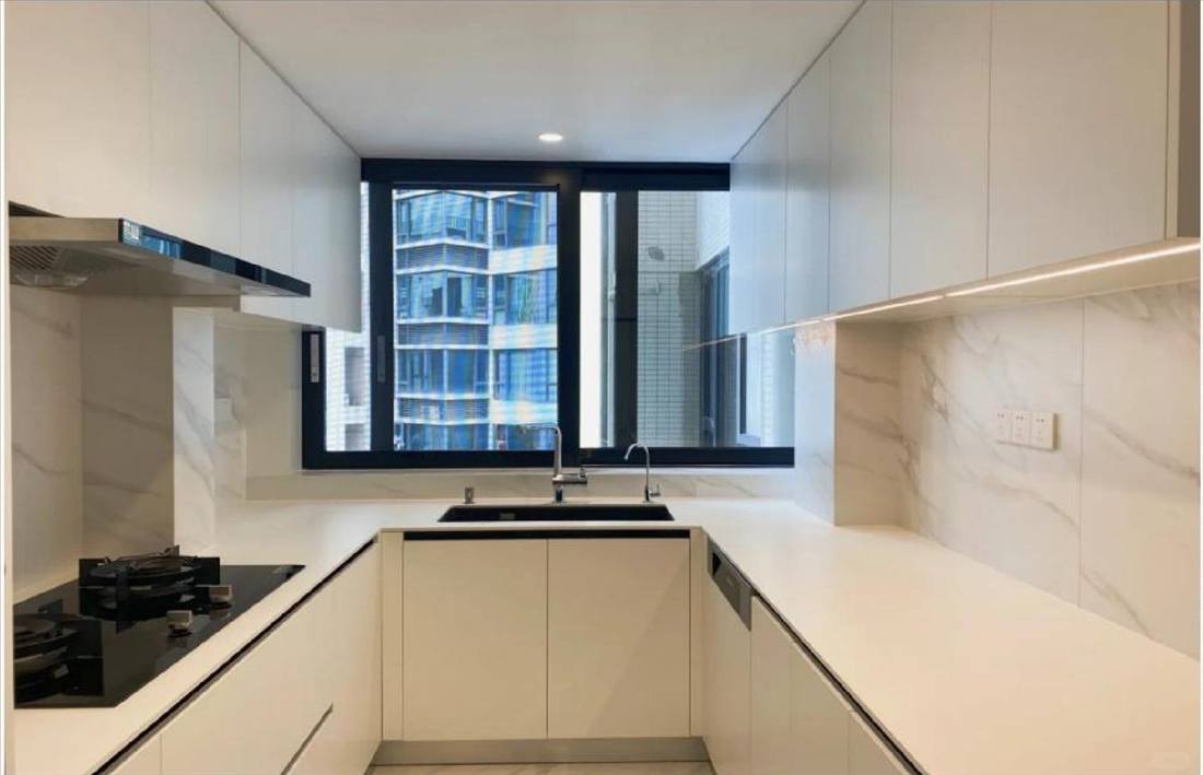 Style E kitchen design, photo 3 of 4